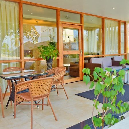 Crystal Beach Inn Μαλέ Εξωτερικό φωτογραφία
